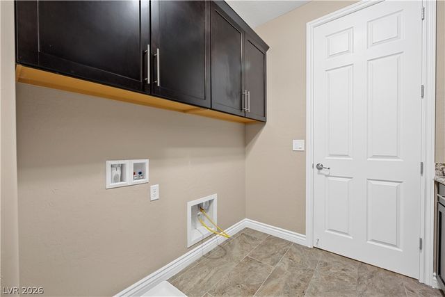 8 Tea Olive Drive, Las Vegas, NV 89141
