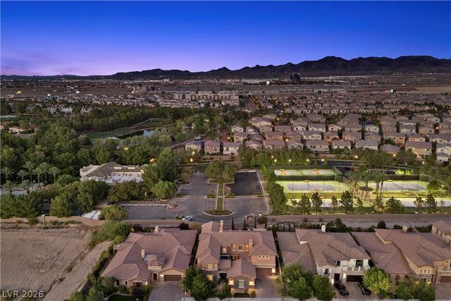 8 Tea Olive Drive, Las Vegas, NV 89141
