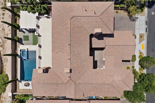 8 Tea Olive Drive, Las Vegas, NV 89141