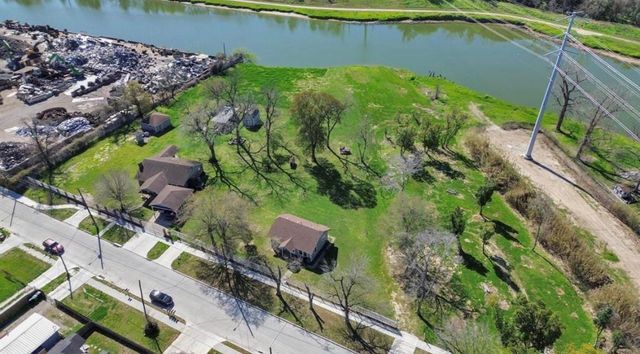 7912 Brays Street, Houston, TX 77012