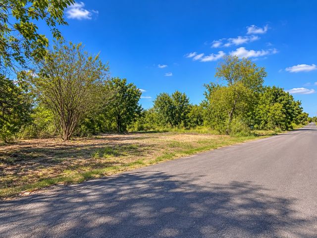 3916 County Road 4415, Wolfe City, TX 75496