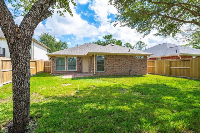 4337 Country Club Drive, Dickinson, TX 77539