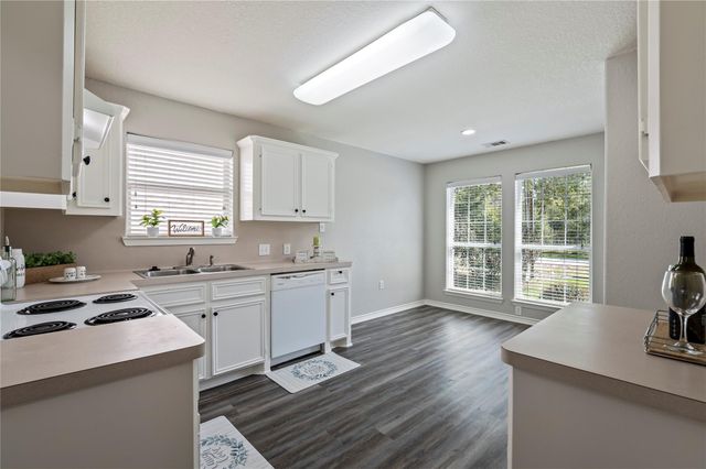4337 Country Club Drive, Dickinson, TX 77539