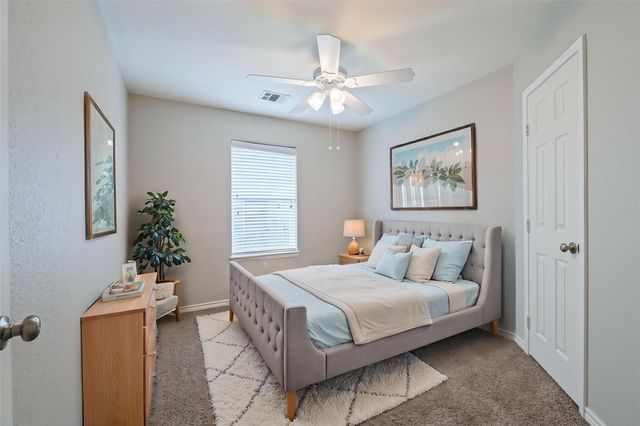 4337 Country Club Drive, Dickinson, TX 77539