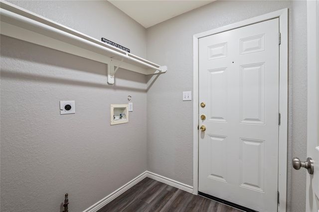 4337 Country Club Drive, Dickinson, TX 77539