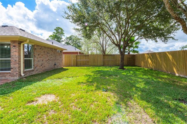 4337 Country Club Drive, Dickinson, TX 77539