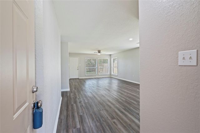 4337 Country Club Drive, Dickinson, TX 77539