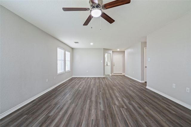 4337 Country Club Drive, Dickinson, TX 77539