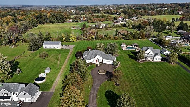 421 GREEN ST, Sellersville, PA 18960