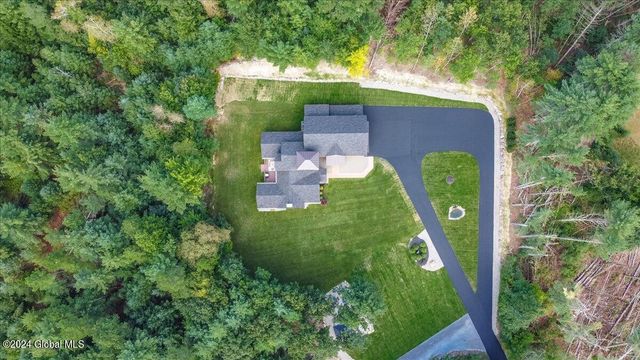 17 Kenmore Drive, Queensbury, NY 12804