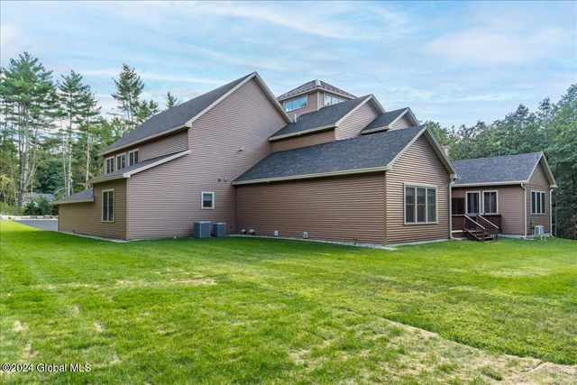 17 Kenmore Drive, Queensbury, NY 12804