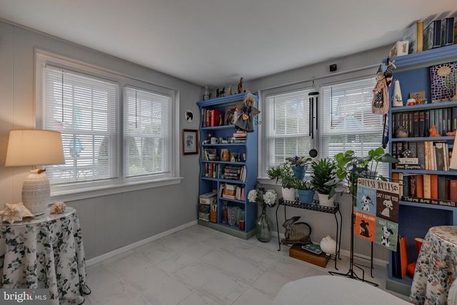 213 OXFORD HILL LN, Havertown, PA 19083