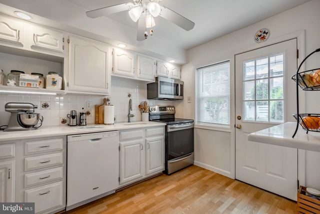 213 OXFORD HILL LN, Havertown, PA 19083