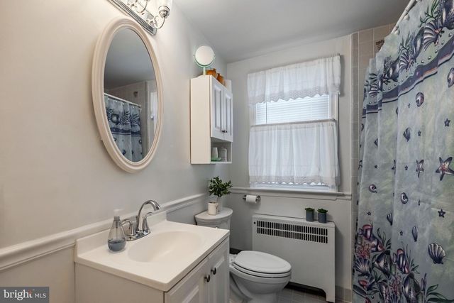 213 OXFORD HILL LN, Havertown, PA 19083