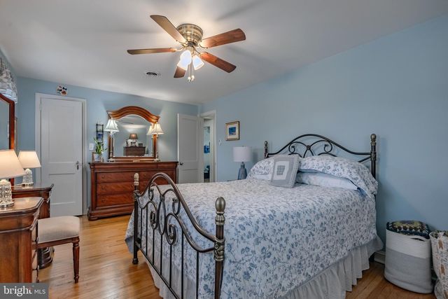 213 OXFORD HILL LN, Havertown, PA 19083