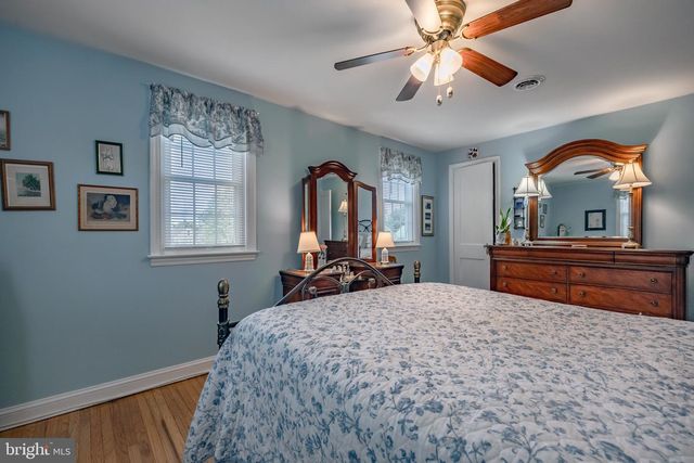 213 OXFORD HILL LN, Havertown, PA 19083