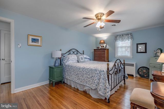 213 OXFORD HILL LN, Havertown, PA 19083