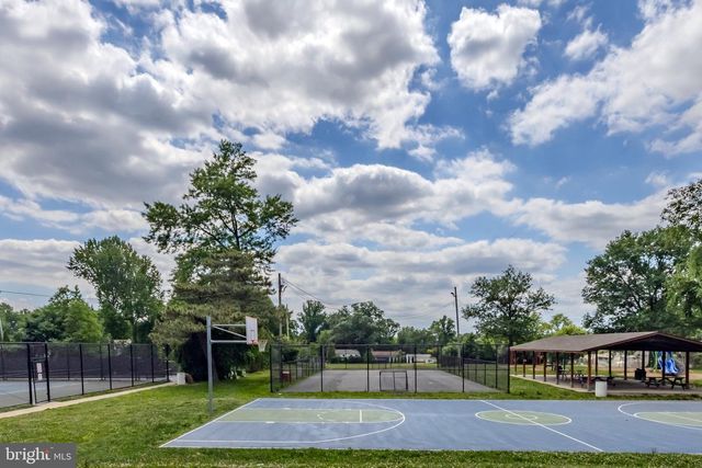 213 OXFORD HILL LN, Havertown, PA 19083