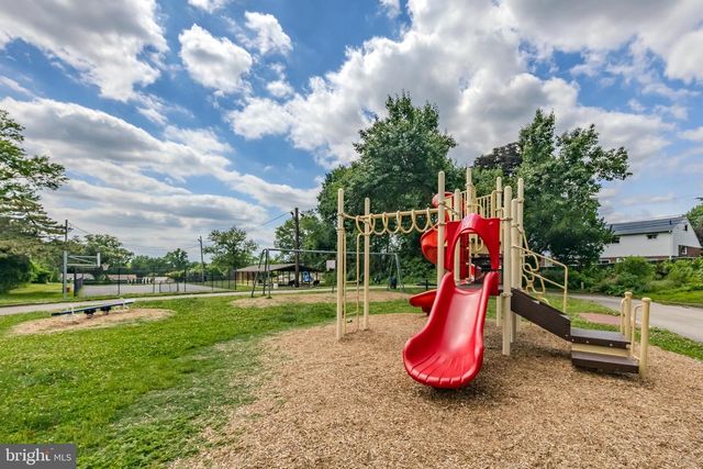 213 OXFORD HILL LN, Havertown, PA 19083