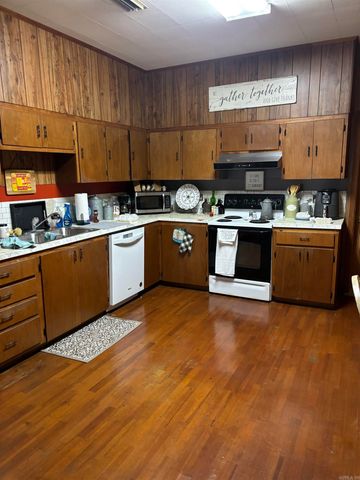 417 N 7th Street, Nashville, AR 71852