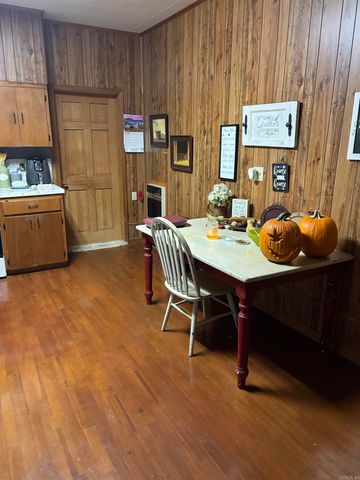 417 N 7th Street, Nashville, AR 71852