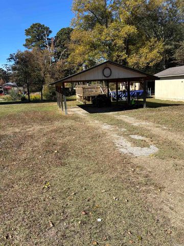 417 N 7th Street, Nashville, AR 71852