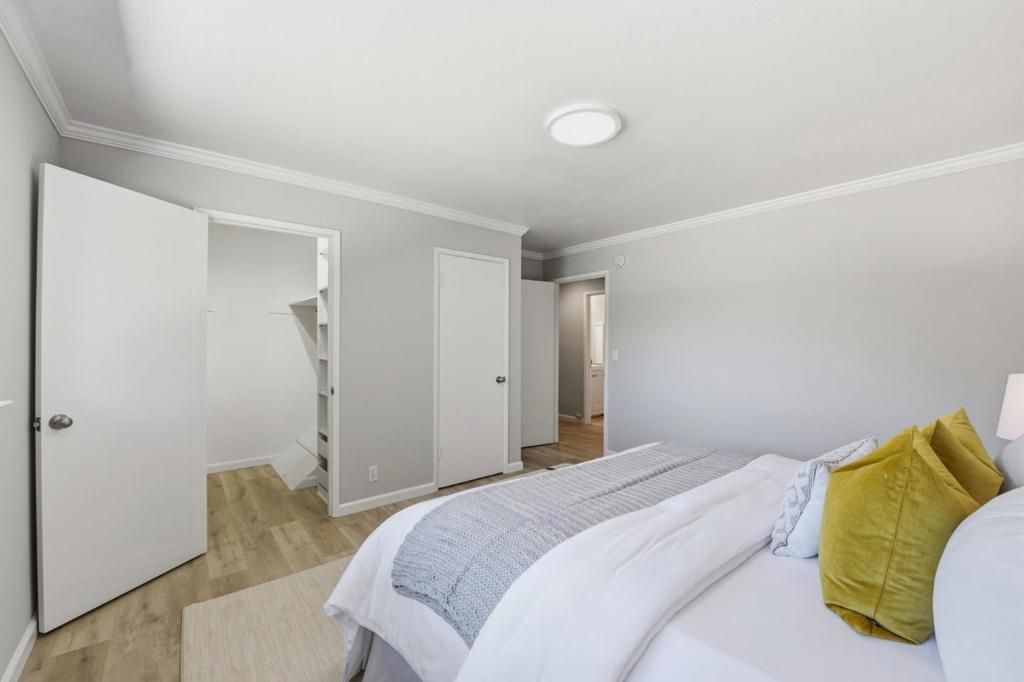 Image 18 of property listing at 2047 Montecito Avenue 2, Mountain View, CA 94043