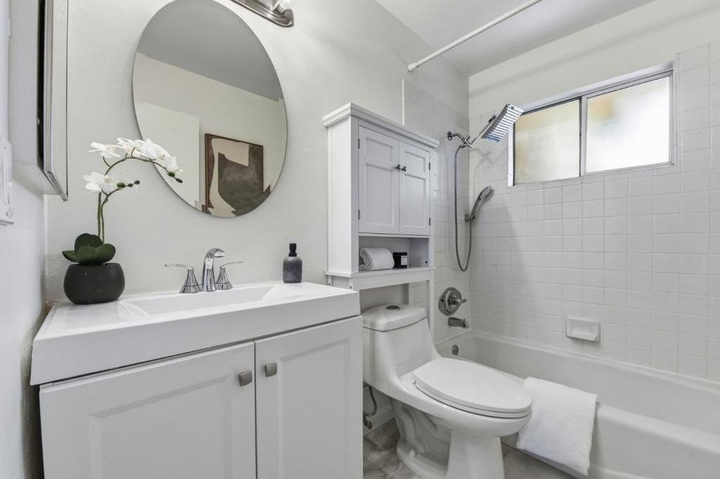 Image 21 of property listing at 2047 Montecito Avenue 2, Mountain View, CA 94043