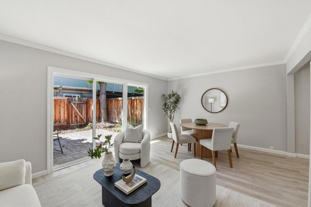 Image 5 of property listing at 2047 Montecito Avenue 2, Mountain View, CA 94043