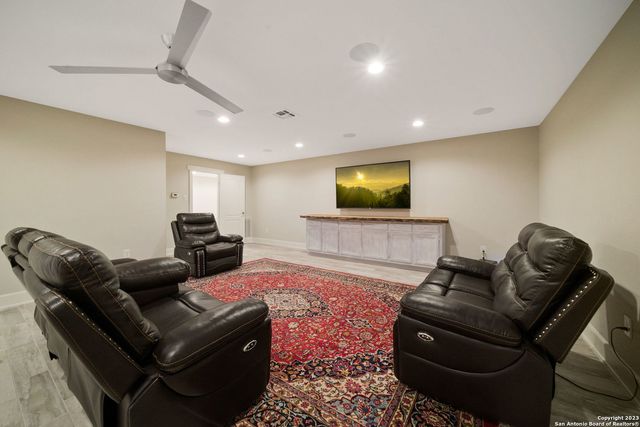 202 County Road 450, Hondo, TX 78861