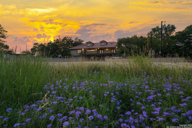 202 County Road 450, Hondo, TX 78861
