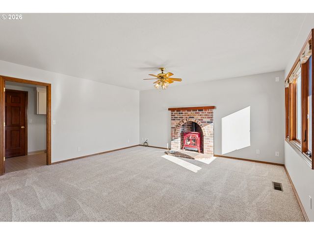 1424 Nw Josephine Ter, Portland, OR 97229