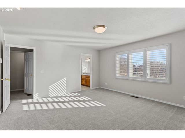 1424 Nw Josephine Ter, Portland, OR 97229