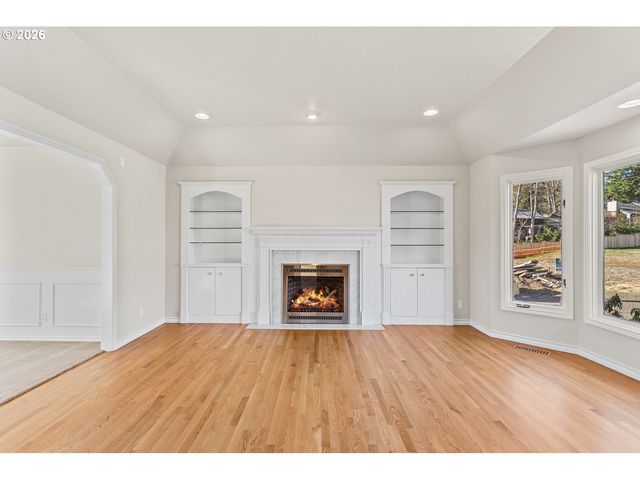 1424 Nw Josephine Ter, Portland, OR 97229