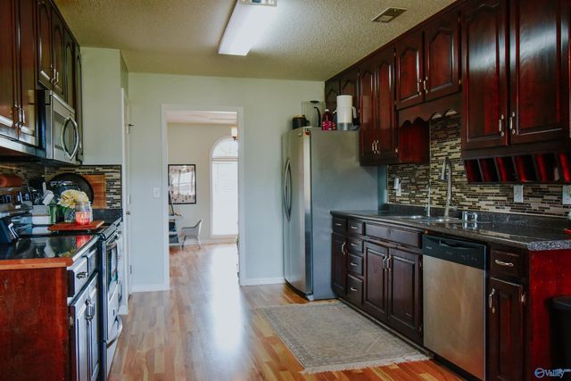 218 Waypoint Circle, Harvest, AL 35749