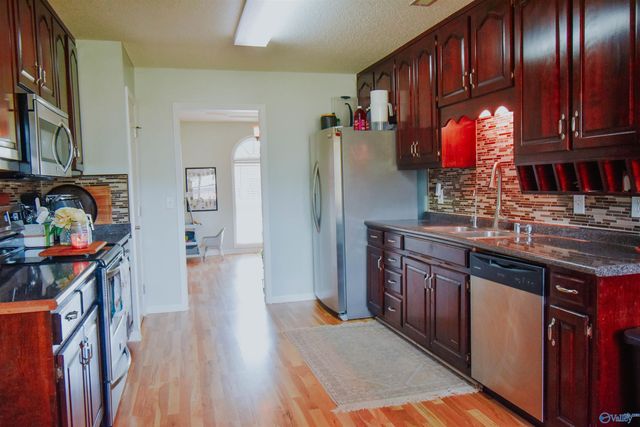 218 Waypoint Circle, Harvest, AL 35749