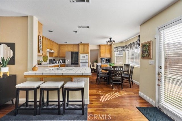 9711 Touchstone, Bakersfield, CA 93311