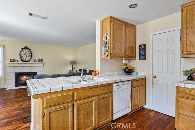 9711 Touchstone, Bakersfield, CA 93311