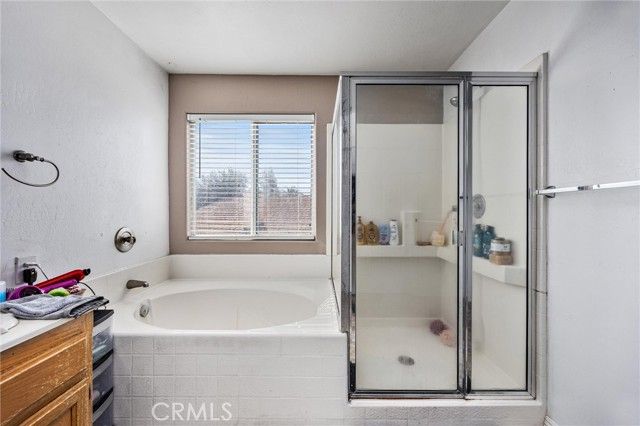 9711 Touchstone, Bakersfield, CA 93311