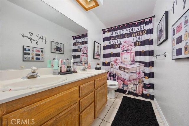 9711 Touchstone, Bakersfield, CA 93311