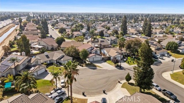9711 Touchstone, Bakersfield, CA 93311