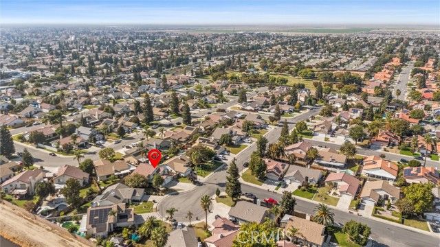 9711 Touchstone, Bakersfield, CA 93311