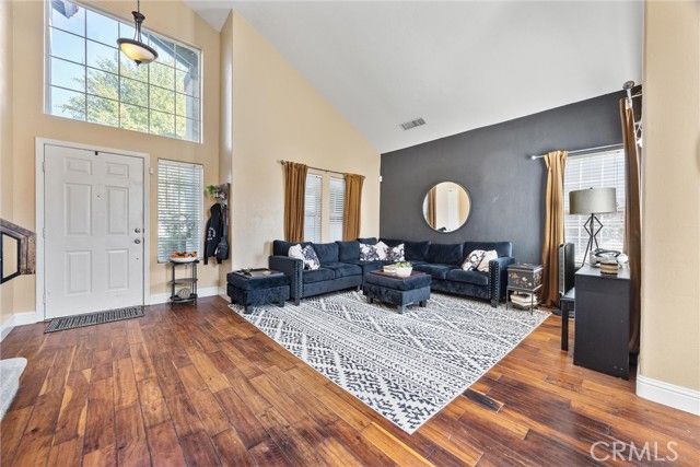 9711 Touchstone, Bakersfield, CA 93311