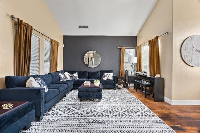 9711 Touchstone, Bakersfield, CA 93311