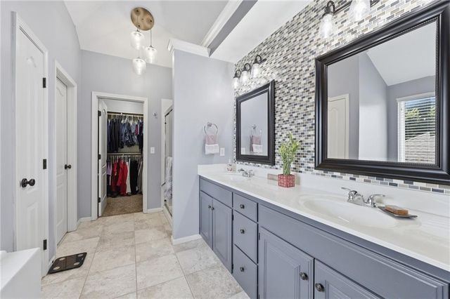 19645 W 110th Street, Olathe, KS 66061