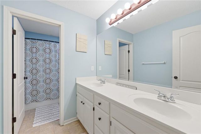 19645 W 110th Street, Olathe, KS 66061
