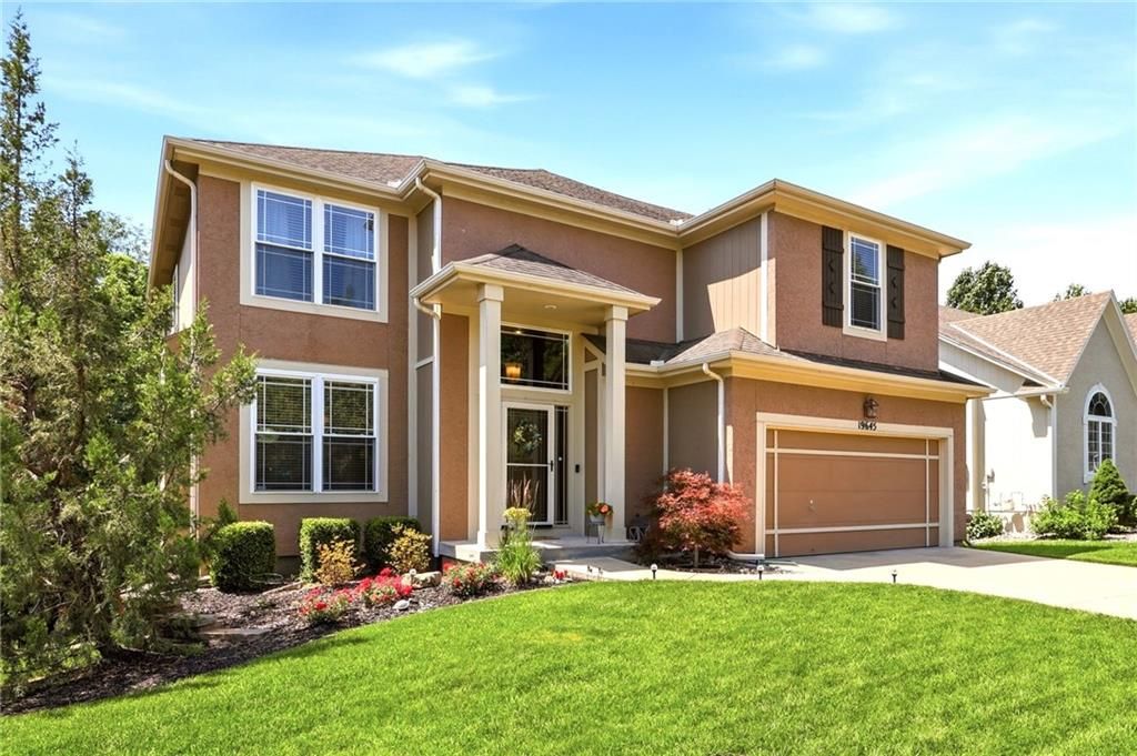 19645 W 110th Street, Olathe, KS 66061