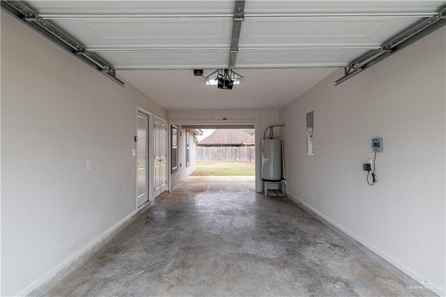 909 W Sycamore Avenue, Mission, TX 78573