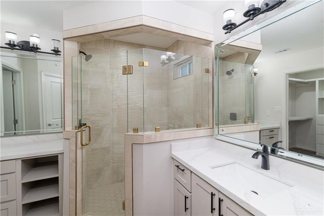 909 W Sycamore Avenue, Mission, TX 78573