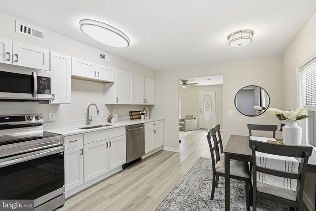 212 BANCROFT AVE, Colonial Beach, VA 22443